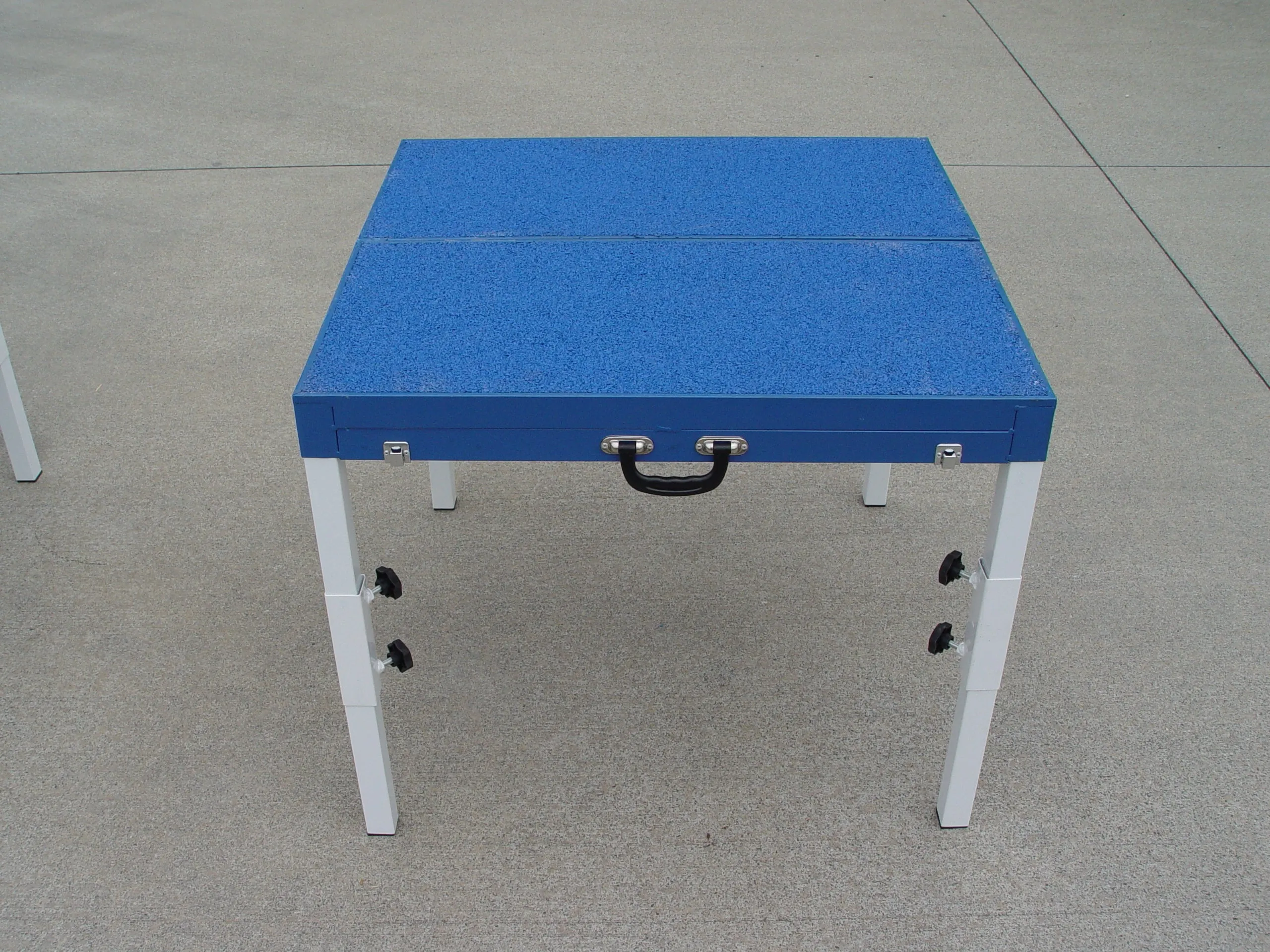 30" Foldable Pause Table with Rubber Surface (Training Platform)