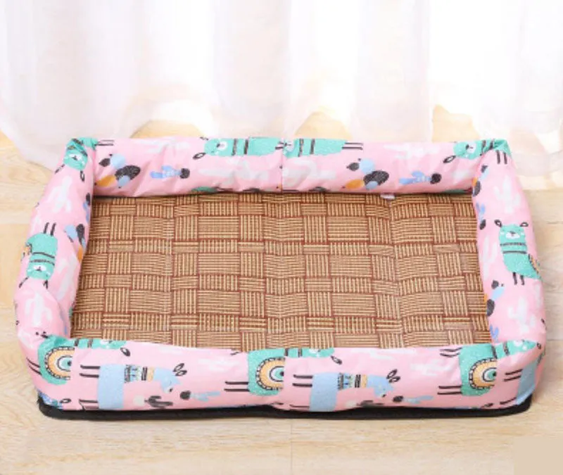 Four seasons universal rattan mat for pets